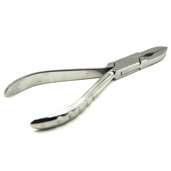 Pliers for closing the piercing segment